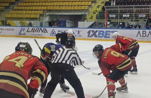 "Барс" начинает с победы