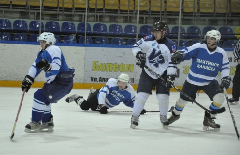 "Тентек" встретился с "Карагандой 2" в минувшую субботу