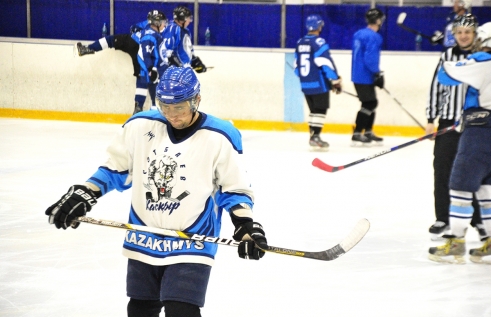"Медведи" уступили "Волкам". 